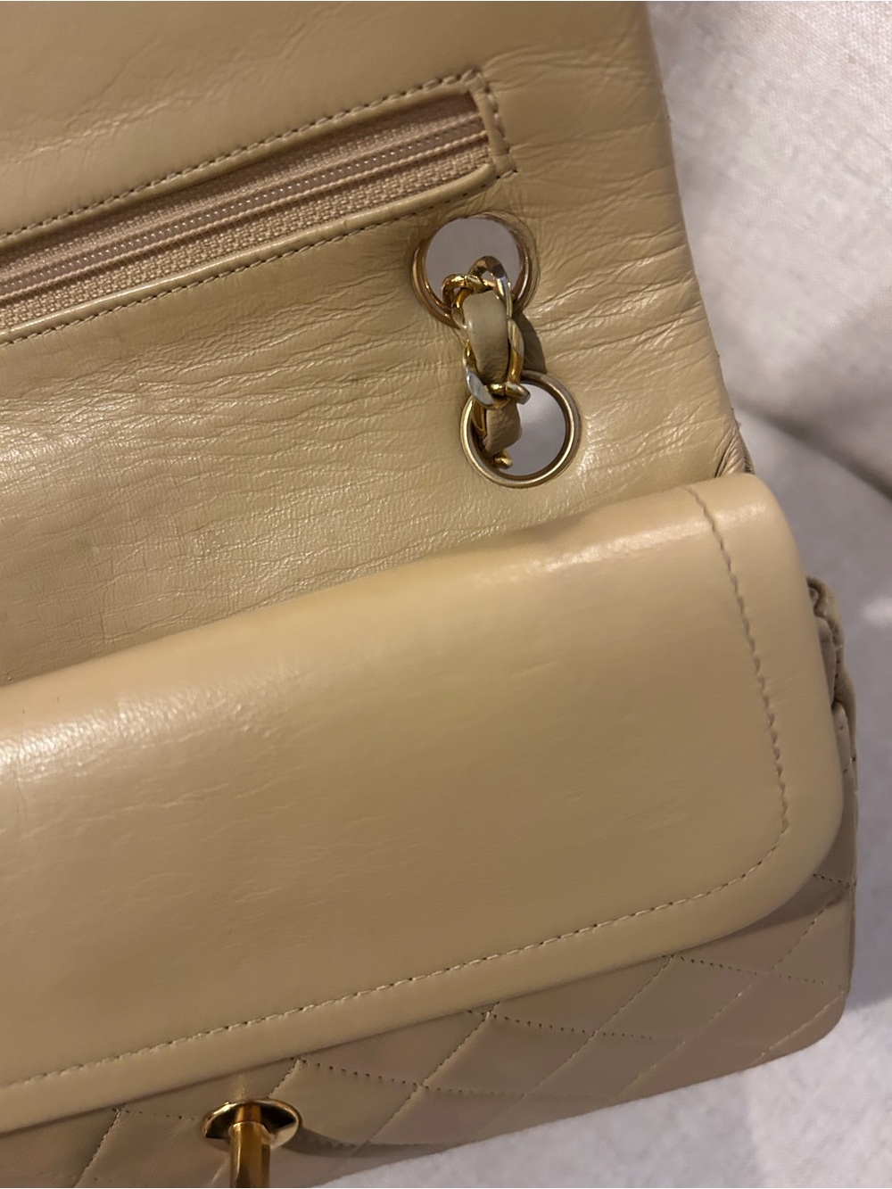 CHANEL Beige Lambskin Leather Shoulder Bag Gold Chain-Entrupy Certification - Picture 7 of 10